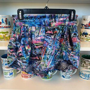 Lululemon 8 Tracker Shorts ~ SEAWHEEZE Electric Beach Multi Blue, Purple